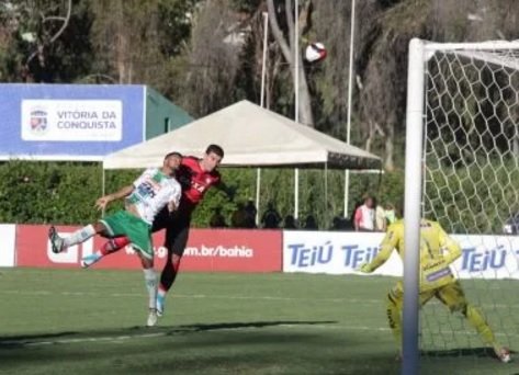 No sufoco, Vitória empata com o Conquista no Lomantão