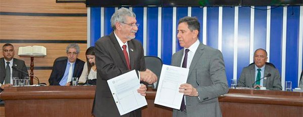 TRE e Prefeitura firmam convênio na Câmara Municipal