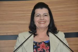 Lúcia consegue recursos para Conquista em Brasília