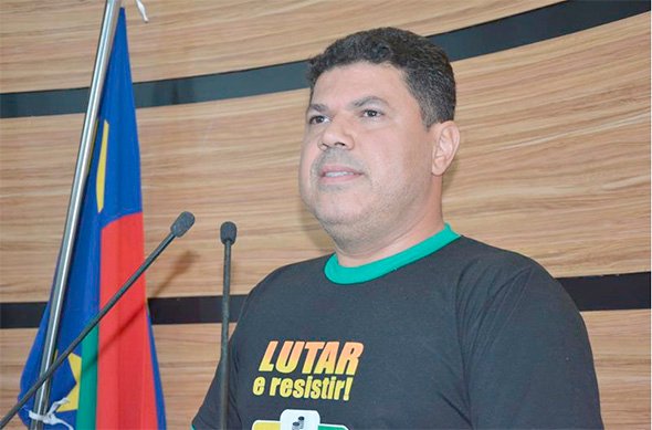 Adair: falta de diálogo do Prefeito prejudica servidores