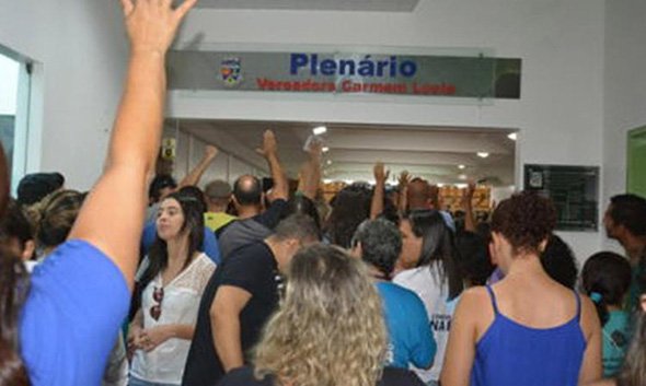 Impasse entre servidores públicos e Governo Municipal