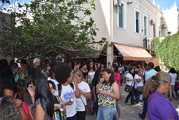 Forró da Greve ocupa Prefeitura de Conquista