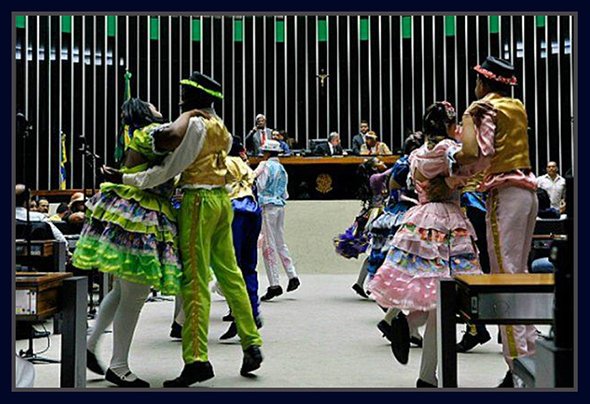 Câmara homenageia quadrilha junina