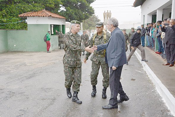Governo recepciona comandante da 6ª Região Militar