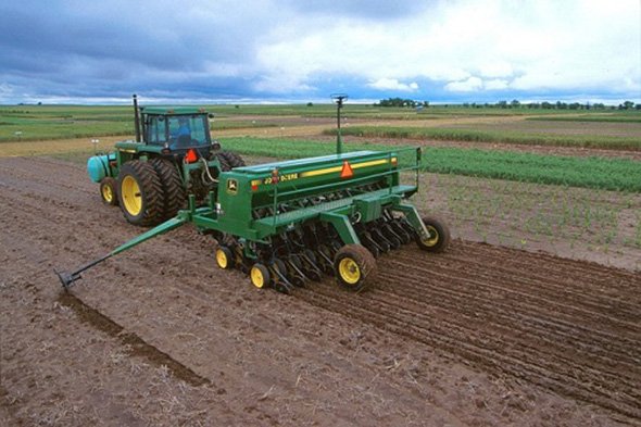 Curso de qualificação para operador de máquinas agrícolas