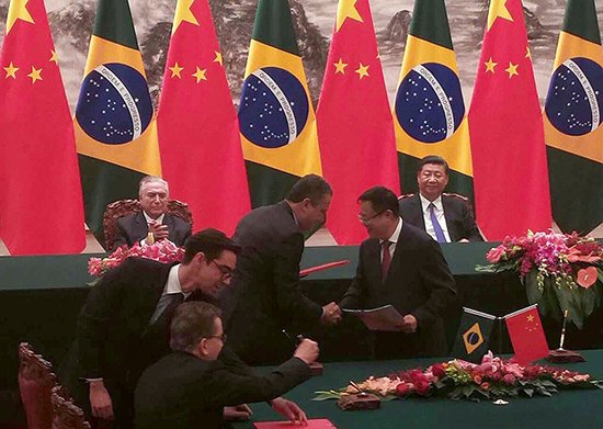 “再多一步，再胜一场” diz Governador Rui Costa na China