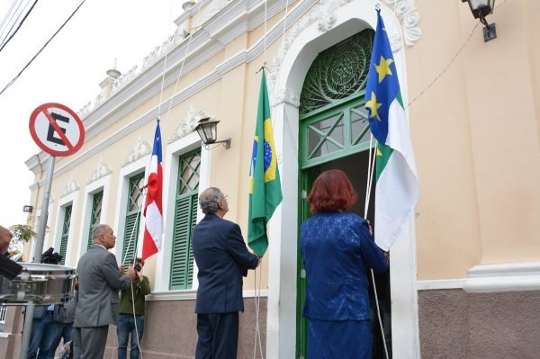 Missa e ato cívico marcam celebração dos 177 anos de Conquista