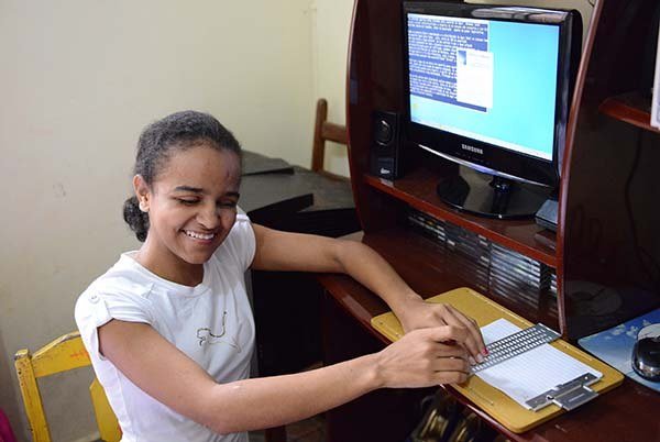 Pessoas com deficiência auditiva terão tradução de Libras