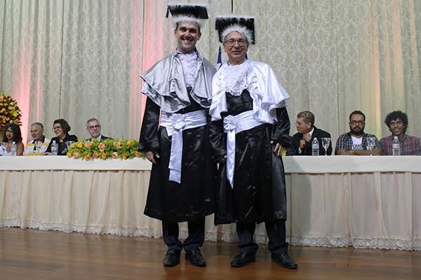 Empossada a nova Reitoria da UESB