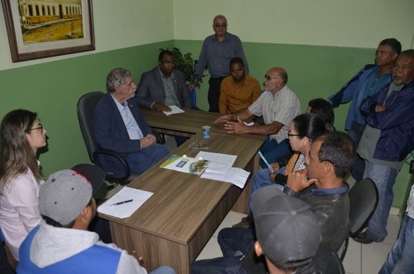 Prefeitura Móvel leva serviços para Distrito de Inhobim