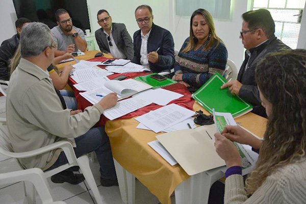 Sindicato do Magistério realiza assembléia nesta segunda, 30