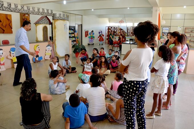 Atividades especiais atraem crianças para a Biblioteca Municipal