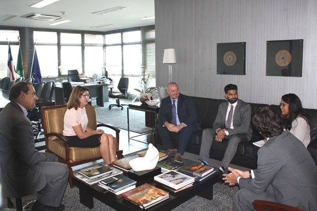 Agentes federais do Consulado dos Estados Unidos reúnem-se com chefe do MP da Bahia