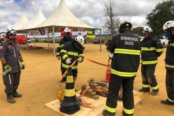 Bombeiros realizam Workshop sobre a Segurança Contra Incêndio em Estabelecimentos Comerciais