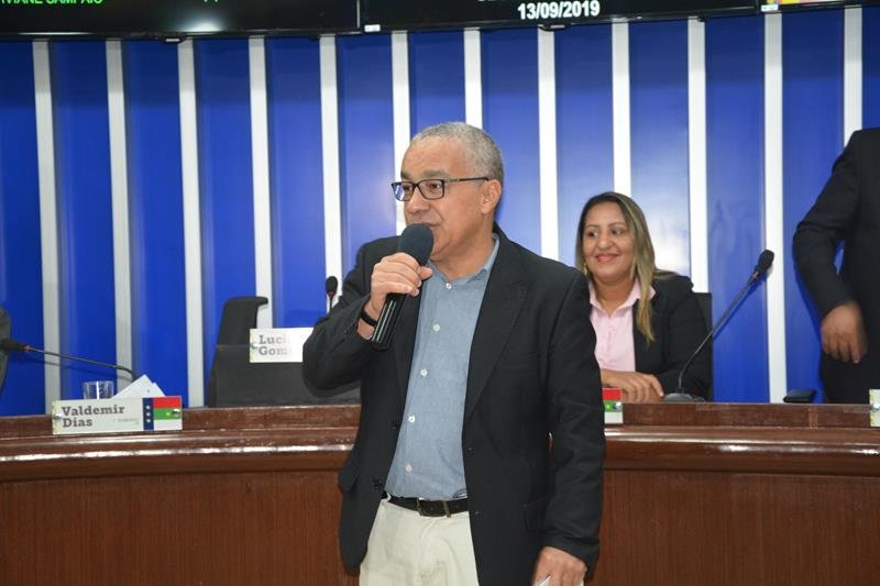 Câmara entrega Moção de Aplauso à Mega Rádio