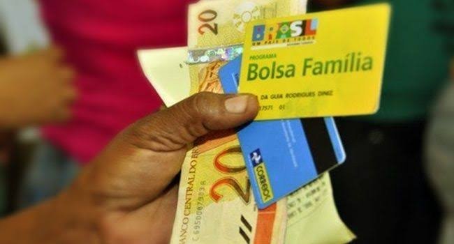 Caixa inicia pagamento do abono natalino do bolsa familia nesta terça-feira