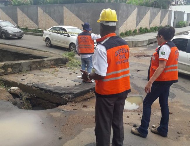 Temporal causa transtornos em Vitória da Conquista na noite desta quinta-feira