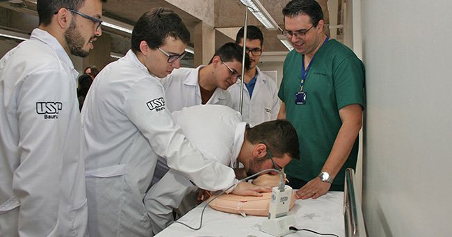 Mais de 105 mil estudantes já se cadastraram para atuar contra o coronavírus