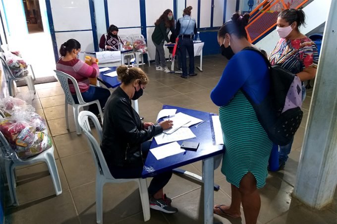 Alimentação escolar está sendo distribuída pela prefeitura de Conquista