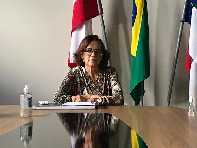 Vice prefeita Irma Lemos se despede pedindo orações pela saúde do prefeito