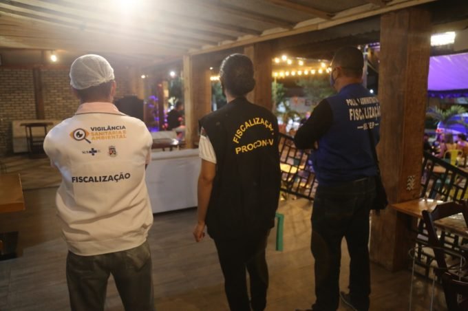 Municipio inicia nova etapa de fiscalização noturna em bares e restaurantes