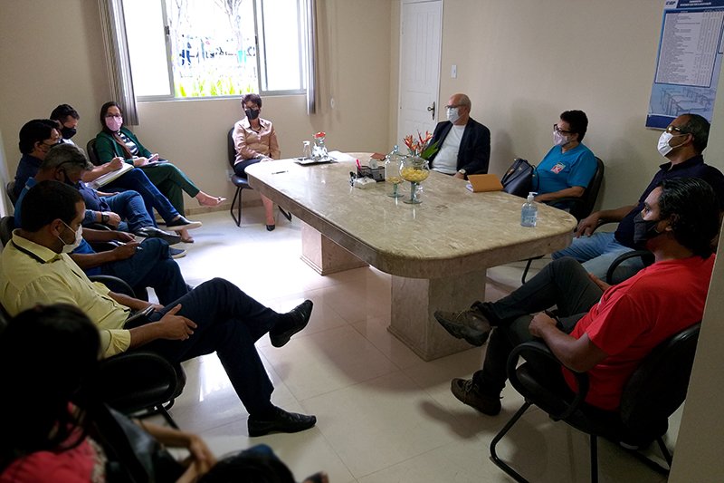 SINSERV conhece plano de retomada de aulas presenciais em Vitória da Conquista