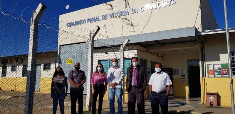 Comissão de Direitos Humanos da Câmara se reúne com direção do Conjunto Penal