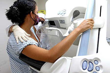 Governo da Bahia oferta mais de 14 mil mamografias no Outubro Rosa 2021