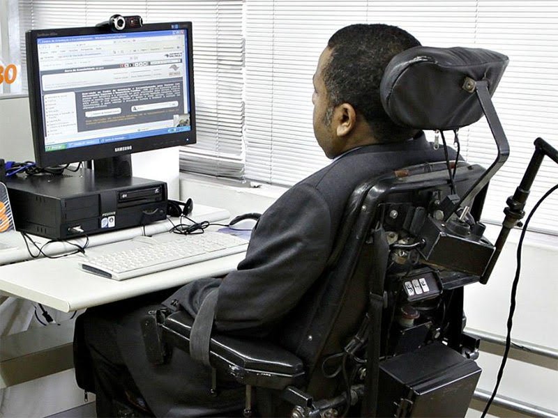 Inserção de mais de 6 mil PcDs e jovens aprendizes no mercado de trabalho baiano