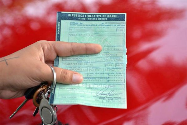 Emissão do CRLV requer pagamento do IPVA, do licenciamento e de multas