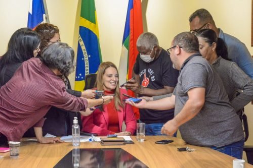 Antes de tirar 15 dias para descanso, Sheila recebe a imprensa e faz balanço da gestão