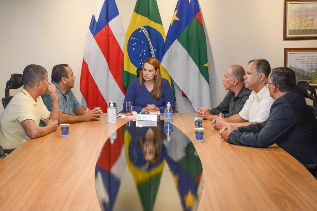 Prefeita trata de projetos e ações da Prefeitura com nova Mesa Diretora da Câmara de Vereadores