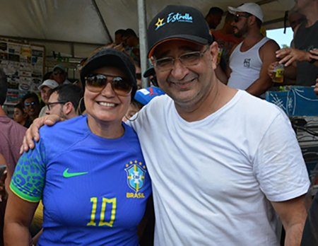 Prefeita Sheila Lemos participa da final da 2ª Copa Chico Estrela de Futebol Society