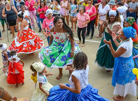 Dia cheio com música e dança na programação festiva pelo Dia da Mulher