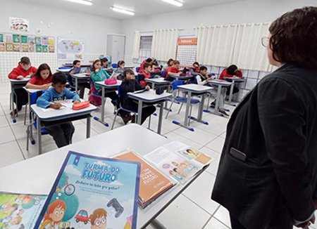 Cresol beneficia mais de 15 mil crianças e jovens com projetos de educação financeira