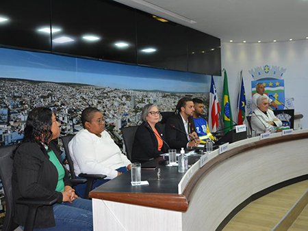 AUDIÊNCIA PÚBLICA: Garis e Margaridas são homenageados na Câmara