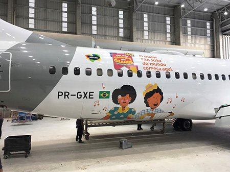 GOL cria arte especial e decora aeronave em homenagem ao “Maior São João do Mundo”