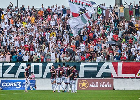 Vitória da Conquista vence Leôncio, e o Fluminense de Feira é o novo líder: série B