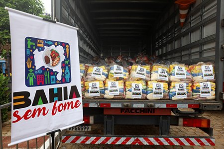 E.C. Bahia e o Instituto Unimed arrecadam mais de 02 toneladas de alimentos no combate à fome