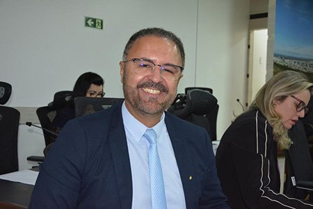 Valdemir Dias critica endividamento do município