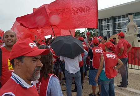 Volta do imposto sindical obrigatório, aprovada pelo STF, também é criticada por especialistas