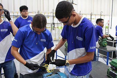 SENAI Bahia oferece 400 vagas gratuitas em cursos de qualificação profissional