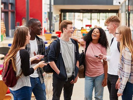 Mostra de Profissões reune estudantes em Guanambi 