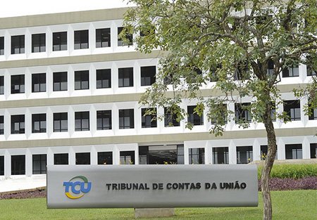 Brasil tinha 8.600 obras com recursos federais paradas em 2022, segundo TCU