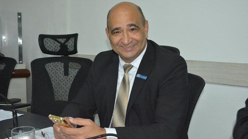 “A ViaBahia faz o que quer”, declara Chico Estrella em pronunciamento na Câmara