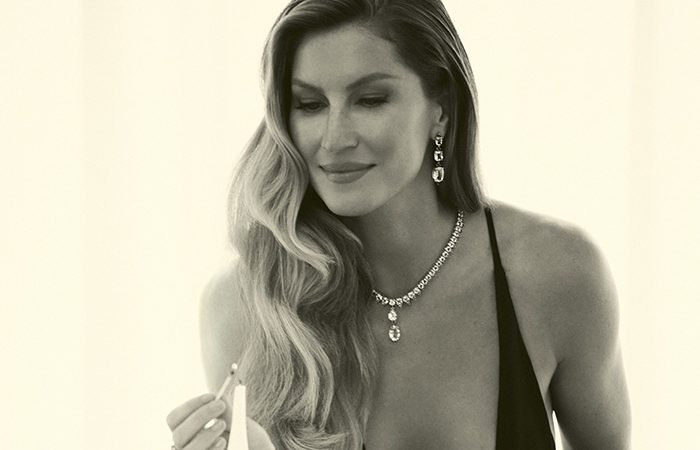 Gisele Bündchen em coreografia especial para celebração da colação de Natal da Vivara