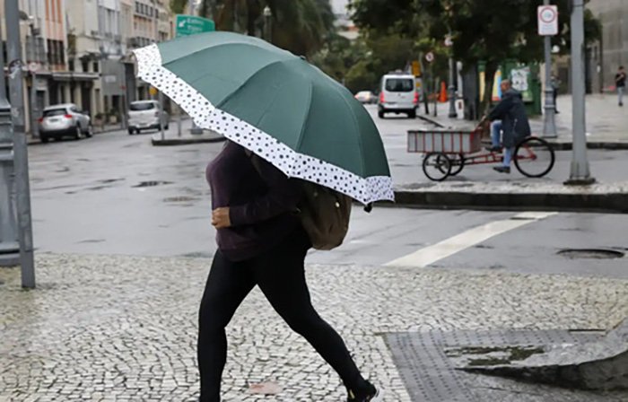 Semana em que começa o verão será marcada por chuvas em todo o país