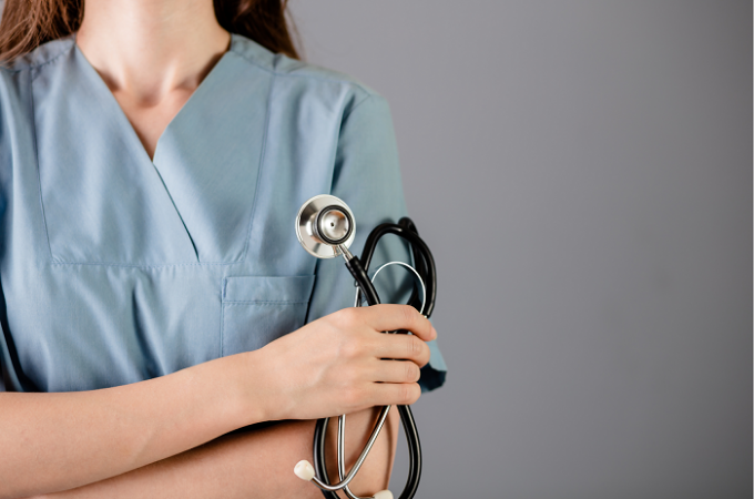 Iniciado repasse do complemento do piso da enfermagem às entidades que atendem pelo SUS