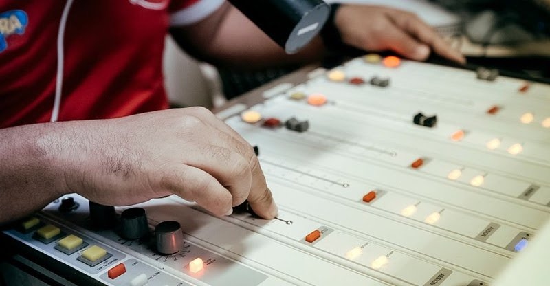 Ministério das Comunicações prorroga inscrições para rádios comunitárias em 562 cidades