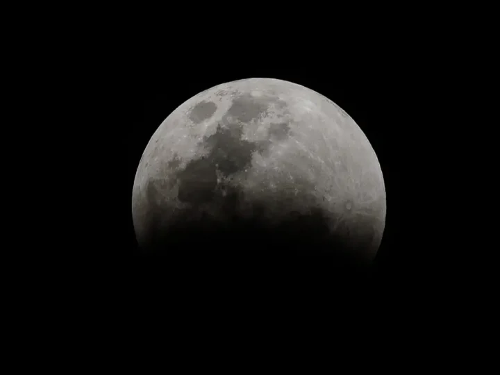 Primeiro eclipse lunar de 2024 pode ser visto na próxima segunda-feira (25)